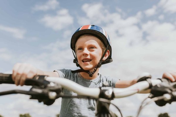 Sécurité des enfants à vélo : équipements et bonnes pratiques