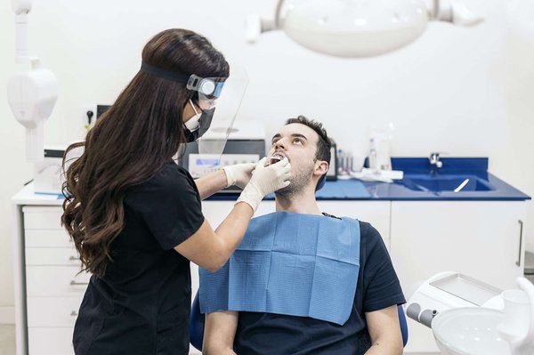 Denturologie : comment dénicher un professionnel compétent dans la Rive-Sud de Montréal ?